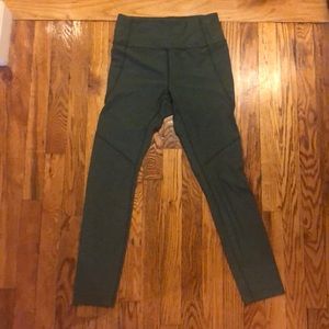 Outdoor Voices hunter green leggings size S